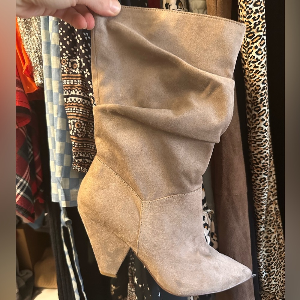 Chinese laundry, 8.5, tan